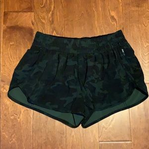 Lululemon Camo (green) Sorts - 4”